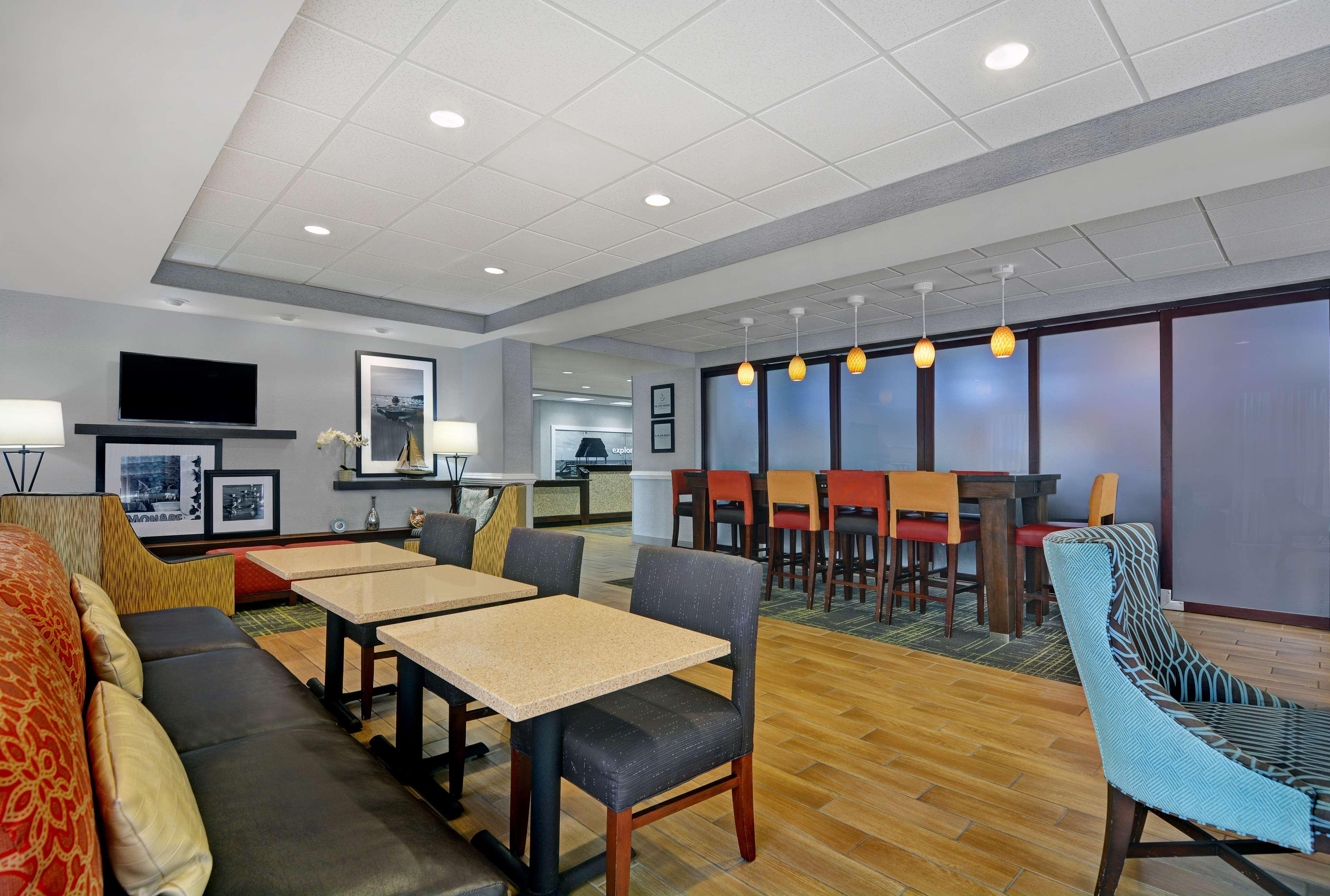 Hampton Inn By Hilton Panama City Beach Upper Grand Lagoon Bagian luar foto