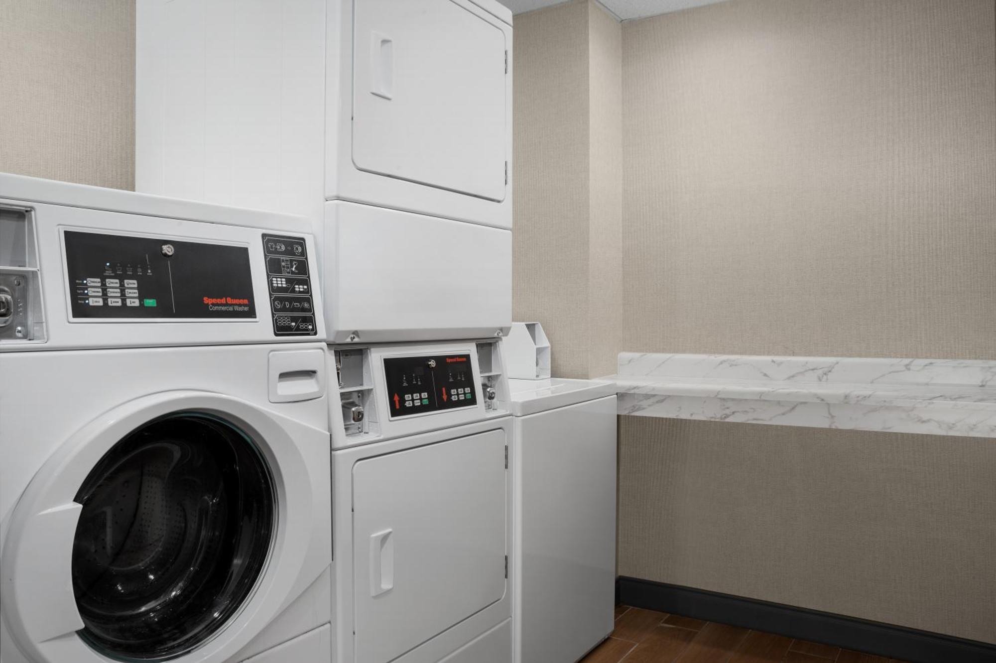 Hampton Inn By Hilton Panama City Beach Upper Grand Lagoon Bagian luar foto